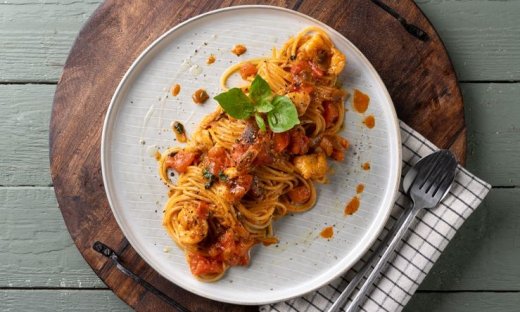 Νηστίσιμη γαριδομακαρονάδα από τον Άκη Πετρετζίκη