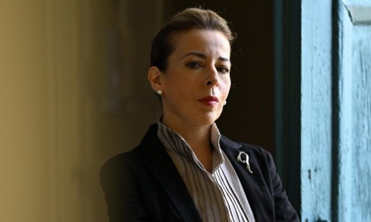 Άγιος Έρωτας: Η Ολυμπία εξομολογείται στον πατέρα Νικόλαο τα δεινά που της έχει προκαλέσει ο Παύλος