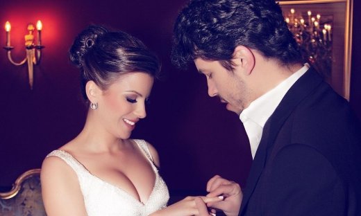 Χάρης Βαρθακούρης για Αντελίνα: «Ξυπνήσατε το θηρίο μου από τη χειμερία νάρκη! Καλά ξεμπερδέματα»