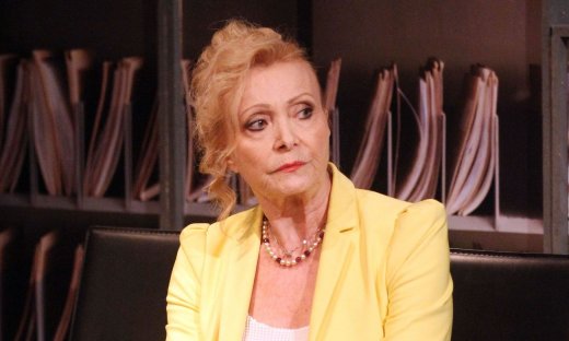 Νέλλη Γκίνη: «Δεν ήθελα να τη δω στο φέρετρο… Τη νιώθω ακόμα δίπλα μου» -Η απώλεια που τη στιγμάτισε