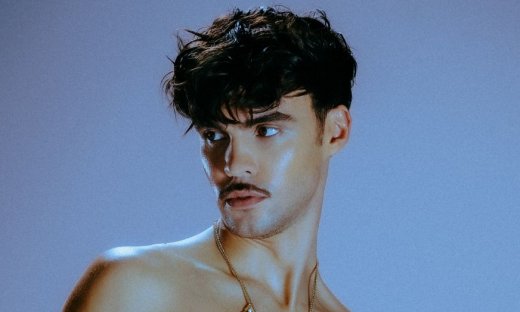 Eurovision 2025 – Τσεχία: Με... ένα φιλί για καληνύχτα ο Adonxs στη σκηνή του διαγωνισμού!