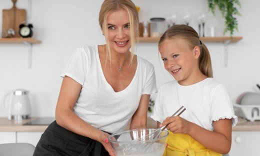 Δημιουργούμε εύκολα και γρήγορα σπιτικιές λιχουδιές για τους αγαπημένους μας