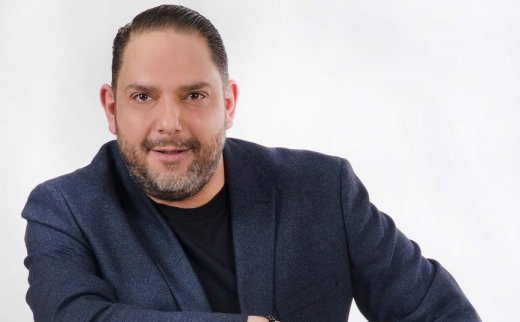 Στέλιος Διονυσίου: Η κόρη του έγινε 20 και δύσκολα θα την αναγνωρίσεις - Η εντυπωσιακή Στελλίνα!