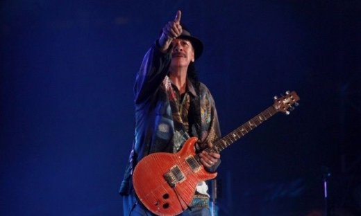 Στο νοσοκομείο ο θρυλικός κιθαρίστας Κάρλος Σαντάνα