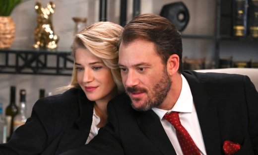 Μαμά στα κρυφά: Το γραφείο του Πάνου αναλαμβάνει το διαζύγιο της Πέρλας