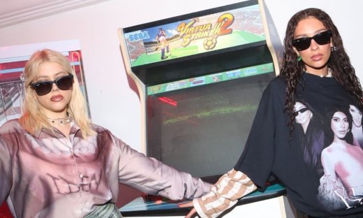 Κατερίνα Ντούσκα - Ελένη Φουρέιρα: Το πρωτοποριακό music video που γύρισαν οι ίδιες με AI γυαλιά