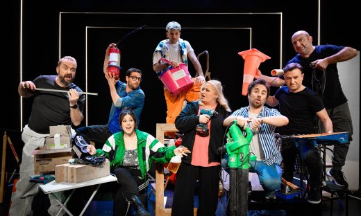 Όλα… Λάθος! Η κωμωδία που έχει κατακτήσει βραβεία και κριτικούς έρχεται στο θέατρο Αθηνά