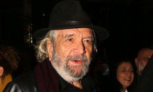 Άγγελος Αντωνόπουλος: Μακριά από τα φώτα της δημοσιότητας λίγο μετά τα 93α γενέθλιά του