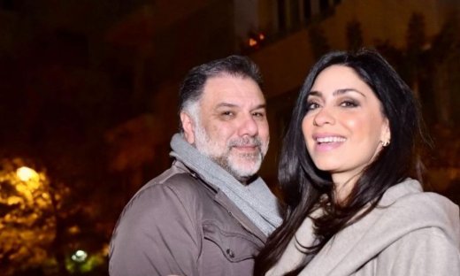 Αρναούτογλου–Αντωνίου: Μέσα στο εντυπωσιακό σπίτι τους-Η ατμοσφαιρική κατοικία στα βόρεια προάστια