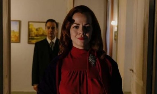 Μαριάννα Πουρέγκα: Οι σπουδές στα οικονομικά, τα 8 χρόνια στο ΚΘΒΕ & ο ρόλος στο «Απαραίτητο Φως»