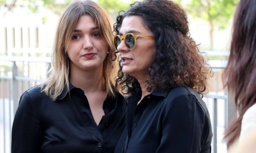 Ηλέκτρα Καζάκου: Δείτε πόσο μεγάλωσε η άγνωστη κόρη του αείμνηστου Κώστα Καζάκου - Με τι ασχολείται;