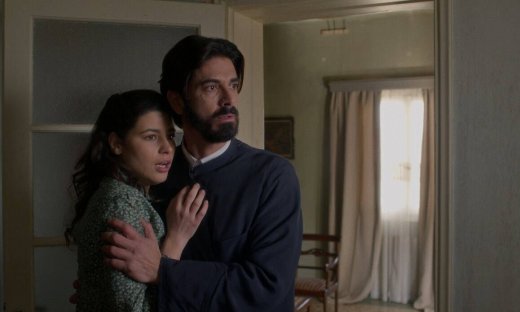 Άγιος Έρωτας: Θα καταφέρει ο Δεσπότης να χωρίσει τον Πατέρα Νικόλαο τελικά από την Χλόη;