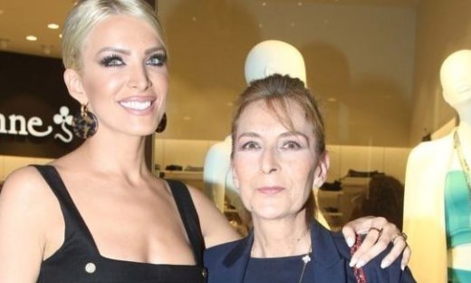 Κατερίνα Καινούργιου: «Φέτος η μαμά μου μού απέδειξε και πόσο δυνατή είναι!»