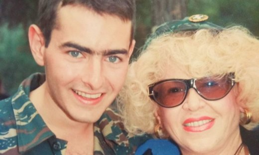 Συγκινεί για την Καίτη Γκρέυ: «Σαν σήμερα γεννήθηκε η γυναίκα που έμελλε να γίνει δεύτερη μάνα μου»