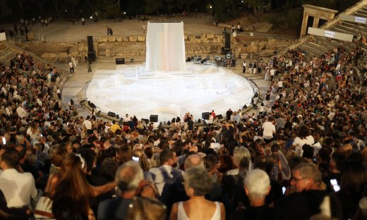70 χρόνια Φεστιβάλ Αθηνών – Επιδαύρου: Ταξίδι στο φως του πολιτισμού