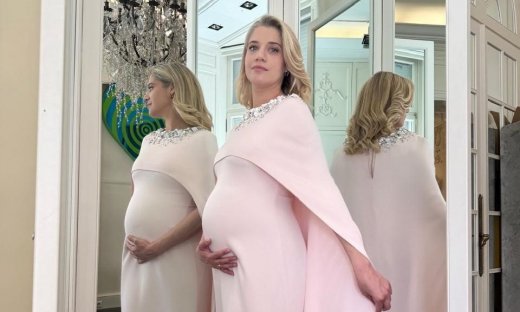 Τζένη Θεωνά: Αλά Grace Kelly ενσάρκωσε τη σύγχρονη θηλυκότητα με Celia Kritharioti στη Eurovision!