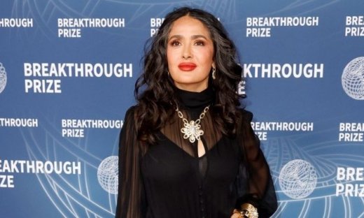 Σάλμα Χάγιεκ: Είναι η τρυφερή «θεία» των παιδιών της Μπλέικ Λάιβλι και του Ράιαν Ρέινολντς