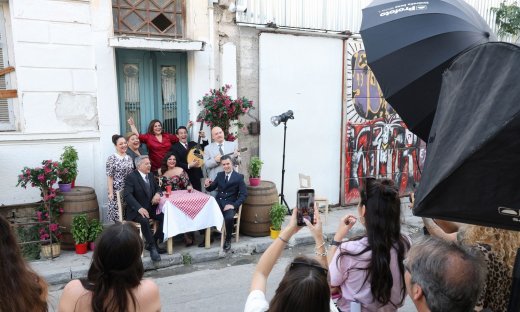 Μάλιστα κύριε Ζαμπέτα από 13 Ιουνίου στο Θέατρο Άλσος - Δείτε το backstage της φωτογράφισης