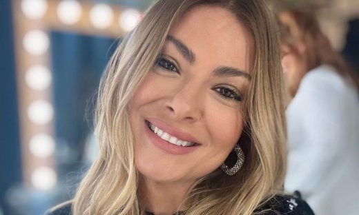 «Η  Καμπούρη έφυγε από το Πάμε Δανάη, γιατί ήταν δύσκολες οι συνθήκες και πήγε μετά να κάνει τι;»