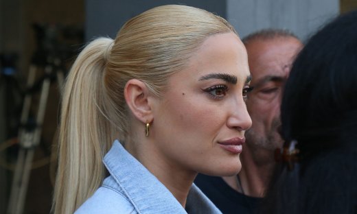 «Ζορίζομαι» - Το μήνυμα της Τούνη μετά τη διακοπή της δίκης για το revenge porn