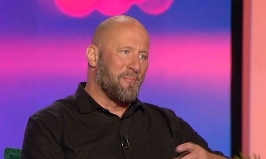 Λαέρτης Μαλκότσης: «Με πήγαν σε ψυχολόγο και αντί να τα κόψω τα αύξησα»