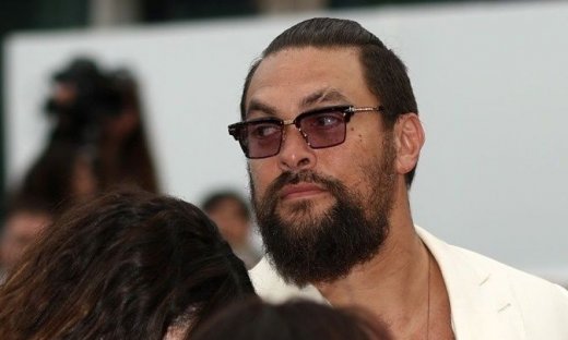 Ο Τζέισον Μομόα ενώνει τη Χαβάη στην επική σειρά «Chief of War»