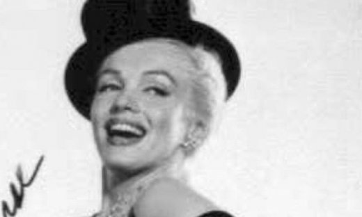 Σχεδόν 200 «σωσίες» της Μέριλιν Μονρόε στηρίζουν τις γυναίκες με καρκίνο στο Δουβλίνο