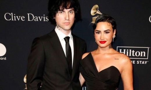 Ντέμι Λοβάτο: Ο ρομαντικός γάμος με τον Τζόρνταν Λούτες & το εκθαμβωτικό νυφικό Vivienne Westwood!