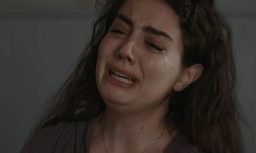 Η γη της ελιάς: Το ανατριχιαστικό μοιρολόι της Άννας για το θάνατο των παιδιών της