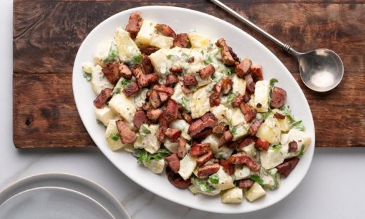 Πατατοσαλάτα με απάκι από τον Άκη Πετρετζίκη!