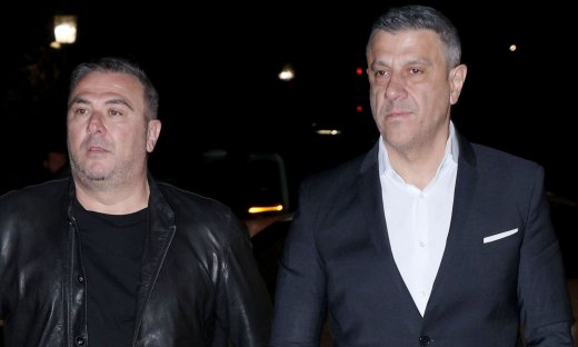 Αντώνης Ρέμος – Κώστας Πηλαδάκης: Γκρεμίζεται το εκκλησάκι τους στην Μύκονο