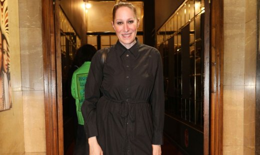 Κόρα Καρβούνη: «Εγώ είμαι ερωτευμένη με αυτή τη δουλειά»