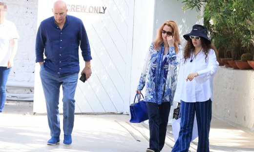 Νίκος Γκάλης: Σπάνια δημόσια εμφάνιση με τις γυναίκες της ζωής του - Η εντυπωσιακή κόρη του, Στέλλα!