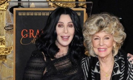 Cher: Παιδική βιογραφία για τη θρυλική τραγουδίστρια