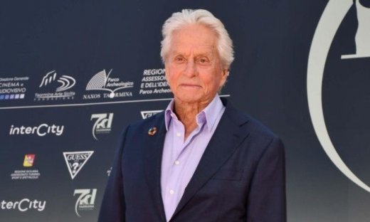 Μάικλ Ντάγκλας: «Με τον πατέρα μου κάναμε πάνω από 150 ταινίες σε 80 χρόνια»