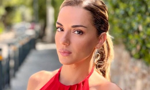 Βάσω Λασκαράκη: Η κόρη της τελείωσε το Δημοτικό και η ίδια συγκινήθηκε πολύ! Το μήνυμά της