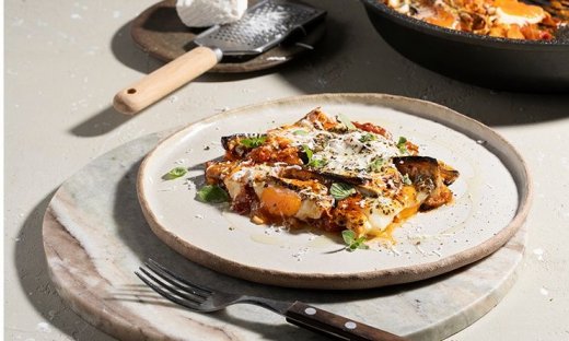 Καγιανάς με μελιτζάνα και φέτα από τον Άκη Πετρετζίκη!