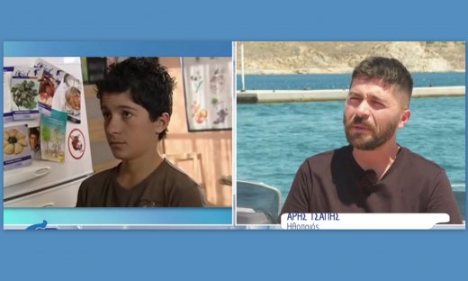 Άρης Τσάπης: Εξηγεί πώς αποφάσισε να εγκατασταθεί στη Σέριφο και να δουλεύει ως σερβιτόρος