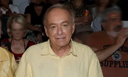 Απίστευτη αποκάλυψη για τον Μικρούτσικο: «Τον κρατούσα όμηρο στο πλατό της Μενεγάκη»