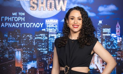 The 2Night Show: Η Ιφιγένεια Καραμήτρου από τον Άγιο Έρωτα καλεσμένη στον Αρναούτογλου