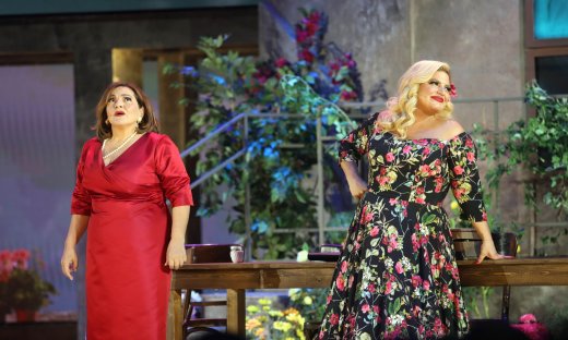 Βίκυ Σταυροπούλου: «Στο θέατρο, συχνά μπορεί και να αδικώ τη Δανάη για να μην...»