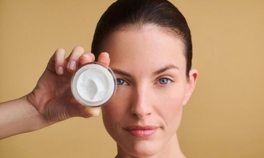 Υαλουρονικό Οξύ, Χρυσές Πρωτεΐνες: Ο απόλυτος συνδυασμός για να κάνεις τον χρόνο «σύμμαχό» σου