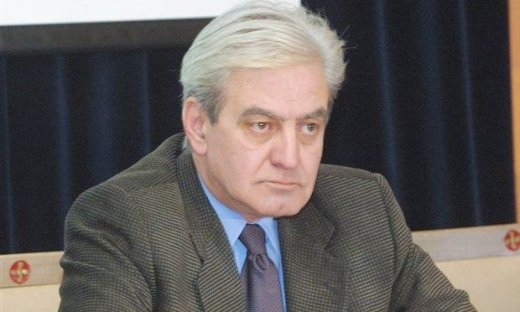 Νίκος Απέργης: Tα δύσκολα παιδικά χρόνια, η πολιτική καριέρα, ο θάνατος της συζύγου του & η αρρώστια