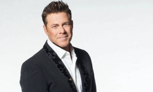 Χρήστος Χολίδης: Η ηλικία, οι έρωτες, η συνεργασία με την Κορομηλά & ο γάμος με την Γκιουζέλη