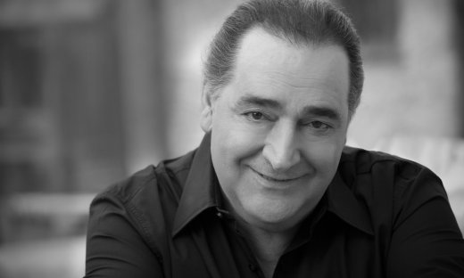 Η συναυλία-αφιέρωμα στον Βασίλη Καρρά πέτυχε τον σκοπό της