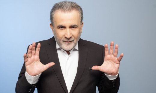 Σαρωτικός ο Λάκης Λαζόπουλος με το Αλ Τσαντίρι Νιουζ του!