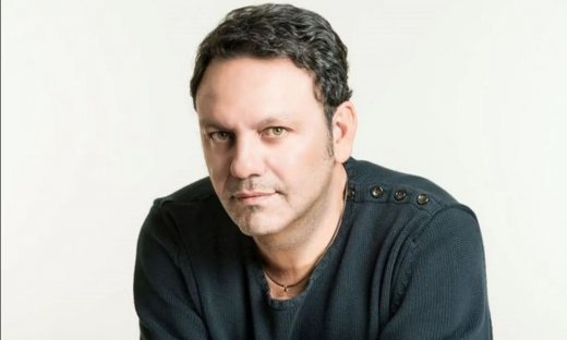 Αναβλήθηκε η δίκη Αγγελόπουλου - Χρηματικό πρόστιμο στην Κουτσαντώνη & τον γιο τους