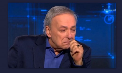 Μία συγκλονιστική τηλεοπτική στιγμή: Όταν ο Μικρούτσικος «λύγισε» για 2 πολύ αγαπημένα του πρόσωπα