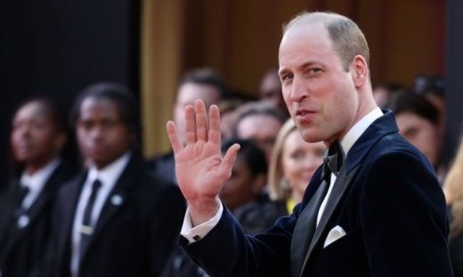 O Πρίγκιπας Ουίλιαμ, στα 64α γενέθλια της μητέρας του, Νταϊάνα, βρέθηκε στο πλευρό των αστέγων