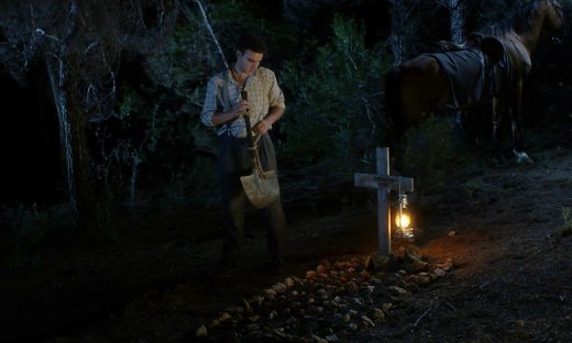 Άγιος έρωτας: Ο Αργύρης ανοίγει τον τάφο της κόρης του